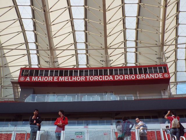 在发言时更 在发言时更